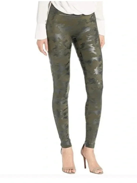 EUC SPANX Matte Green Faux Leather  Camo Leggings Power Waistband - Size Small - Picture 2 of 16